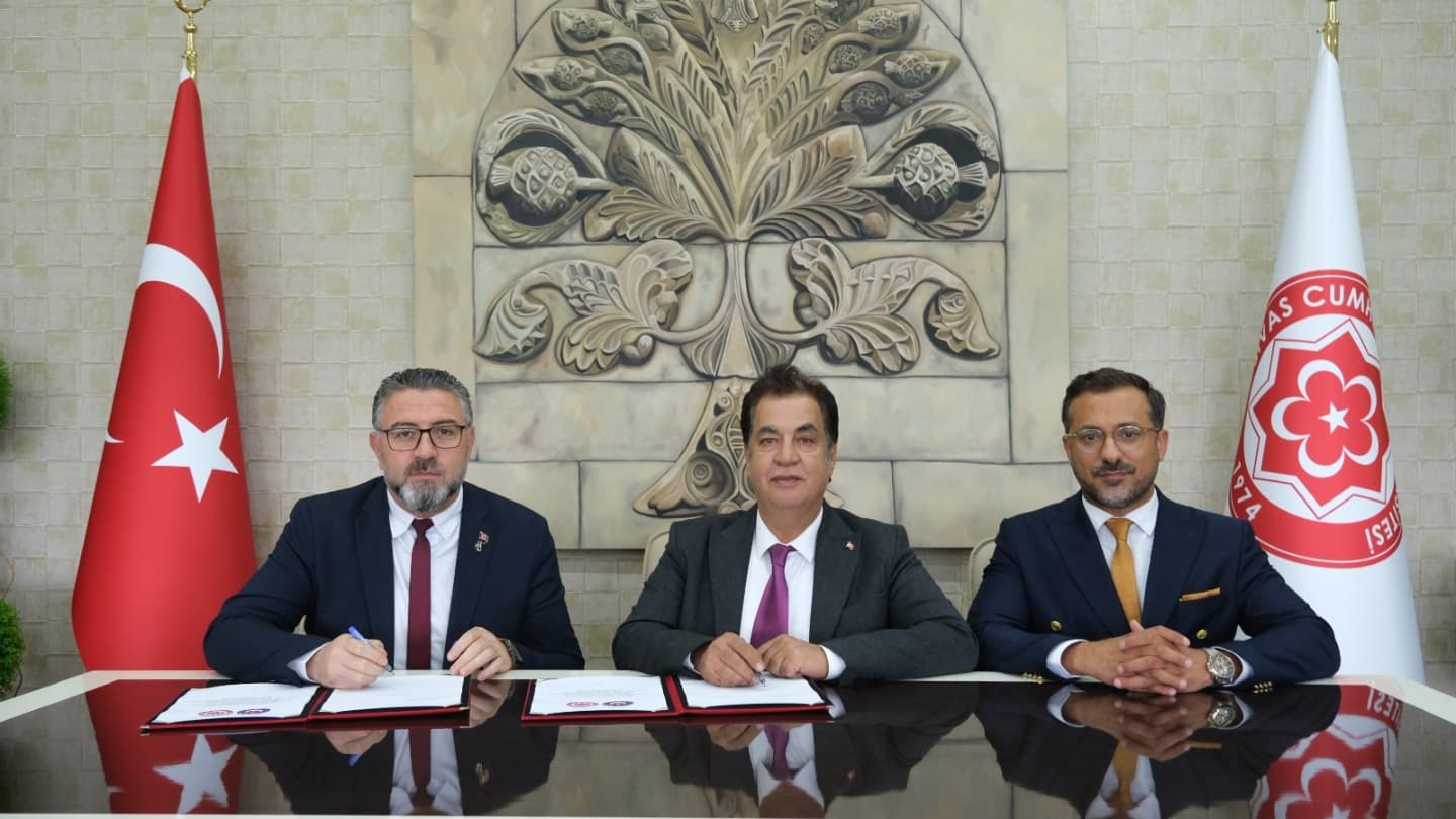 cumhuriyet-universitesi-dis-fakultesi-ile-protokol-1142