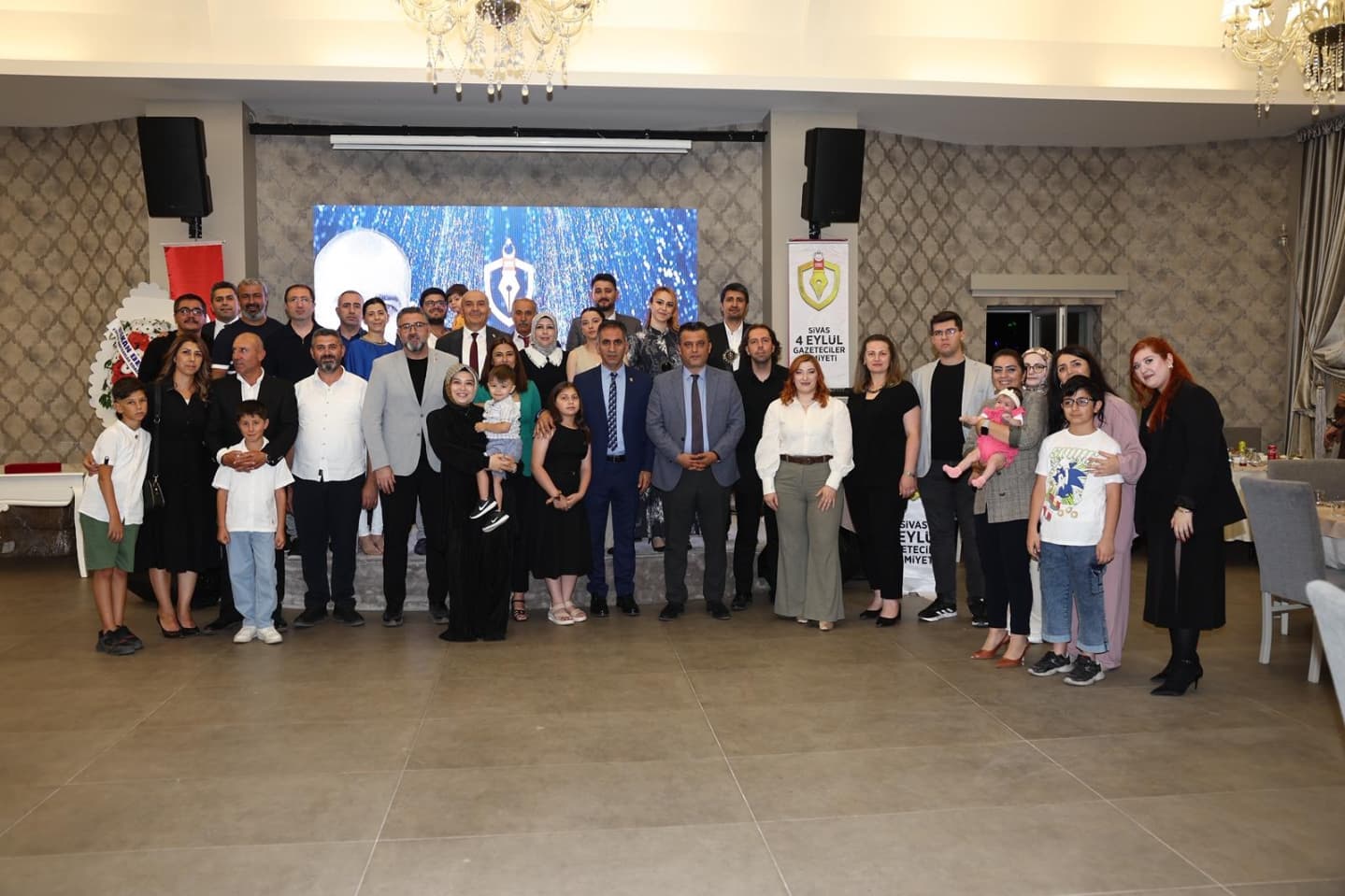 sehit-gazeteci-ismail-gunes-basin-odulleri-1158
