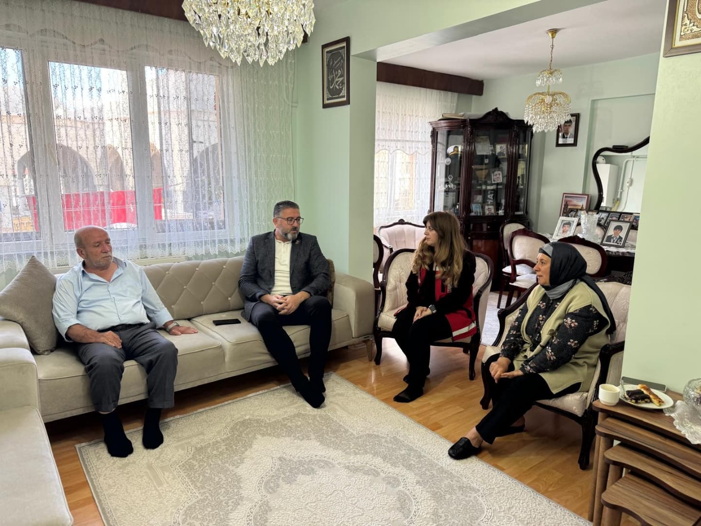 sehidimiz-nihat-irginin-ailesine-ziyaret-1186