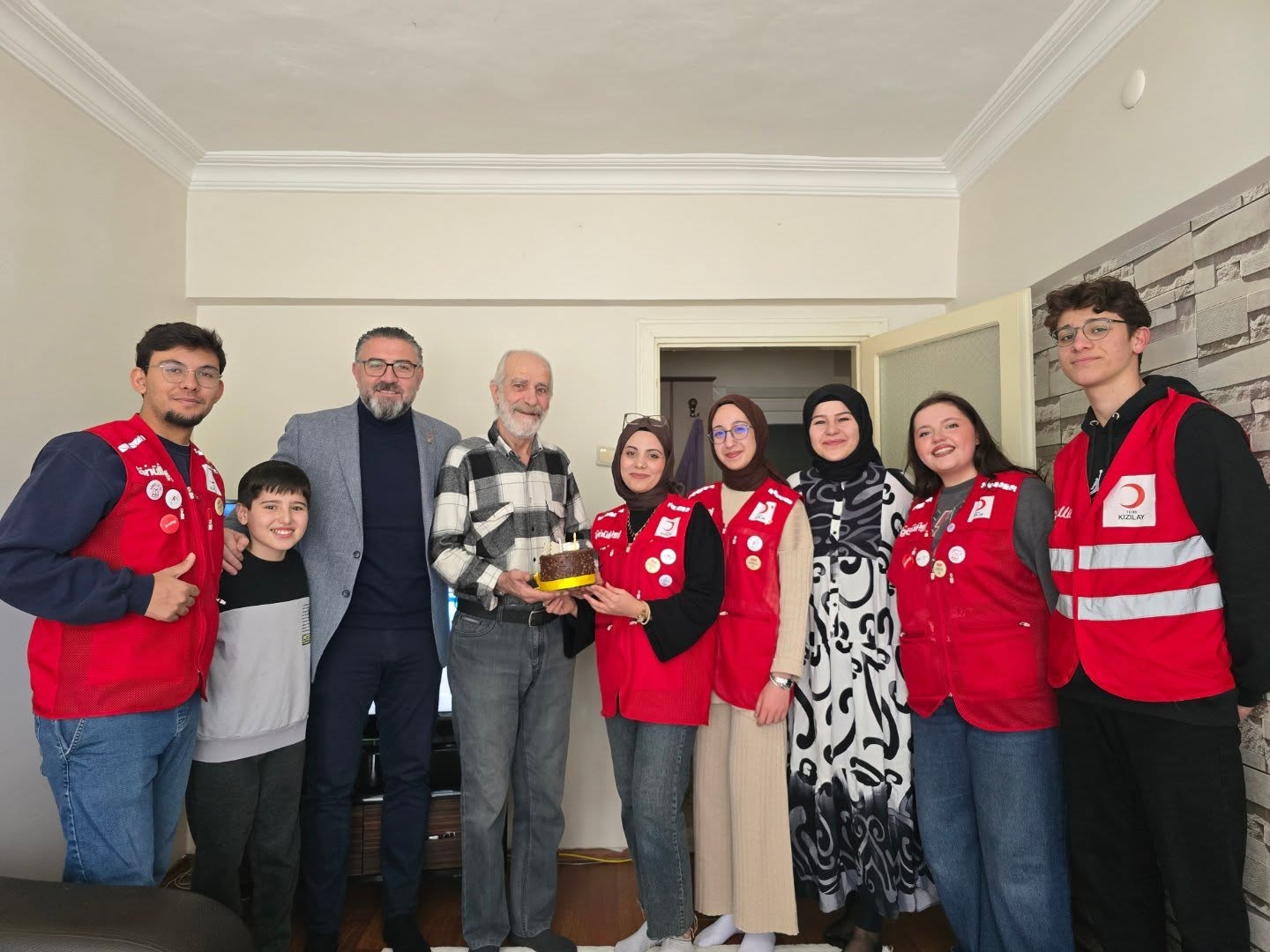 sehdmz-tevfk-ayhan-genclesenn-babasna-dogum-gunu-surprz-1309