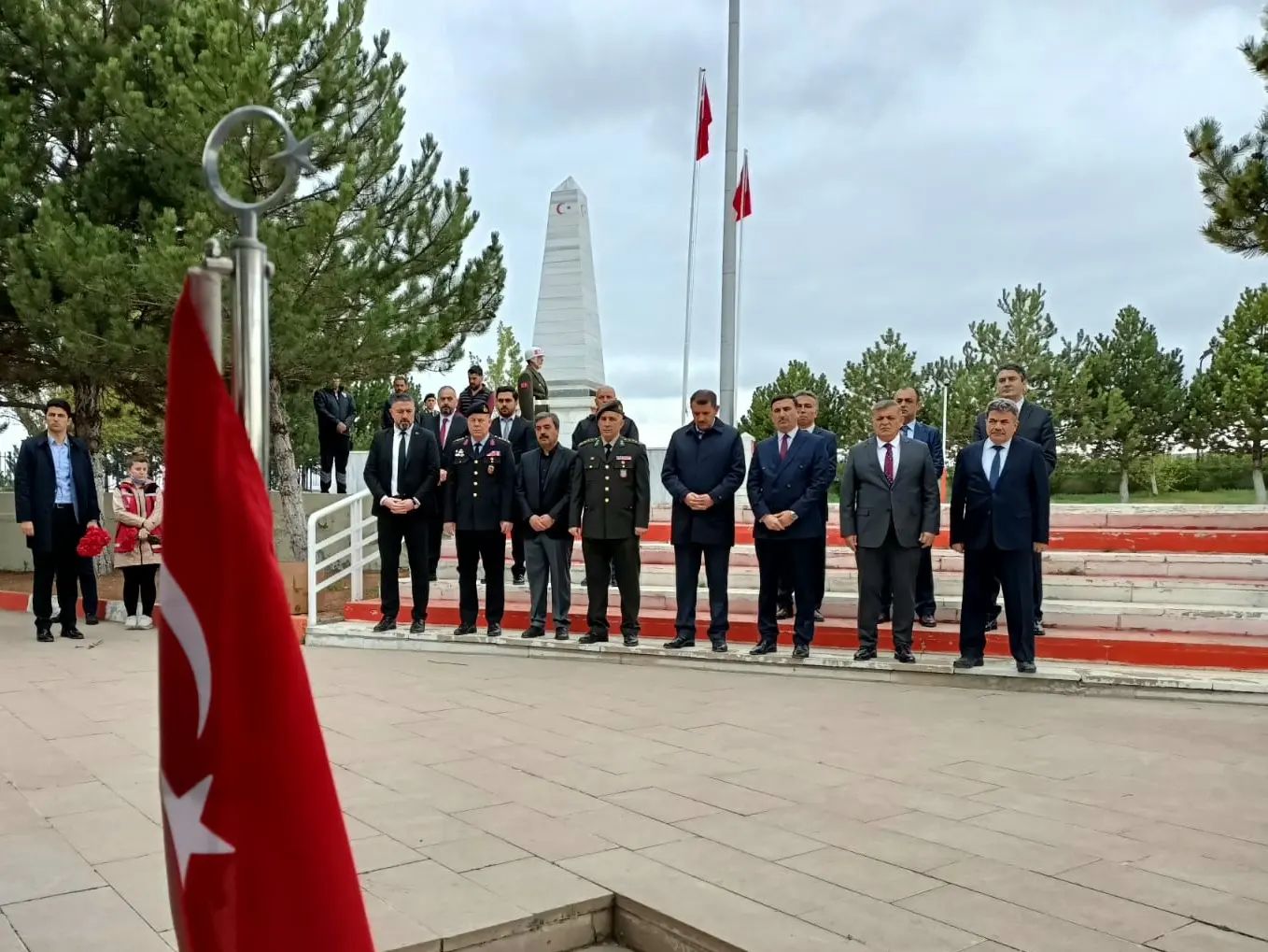 ramazan-bayrami-oncesi-sehitlik-ziyareti