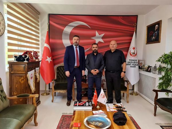 turkiye-sehit-yakinlari-ve-gaziler-dayanisma-vakfini-ziyaret