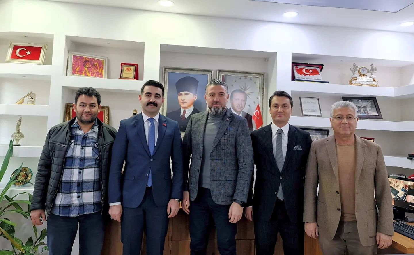sivas-vali-yardimcilarimiz-sayin-sakir-oner-ozturk-ve-selim-eserin-dernegimize-ziyaretleri