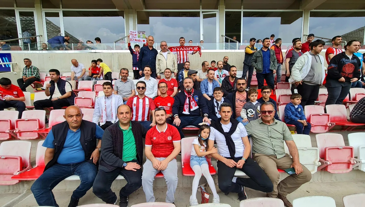 sivassporun-yanindayiz-746