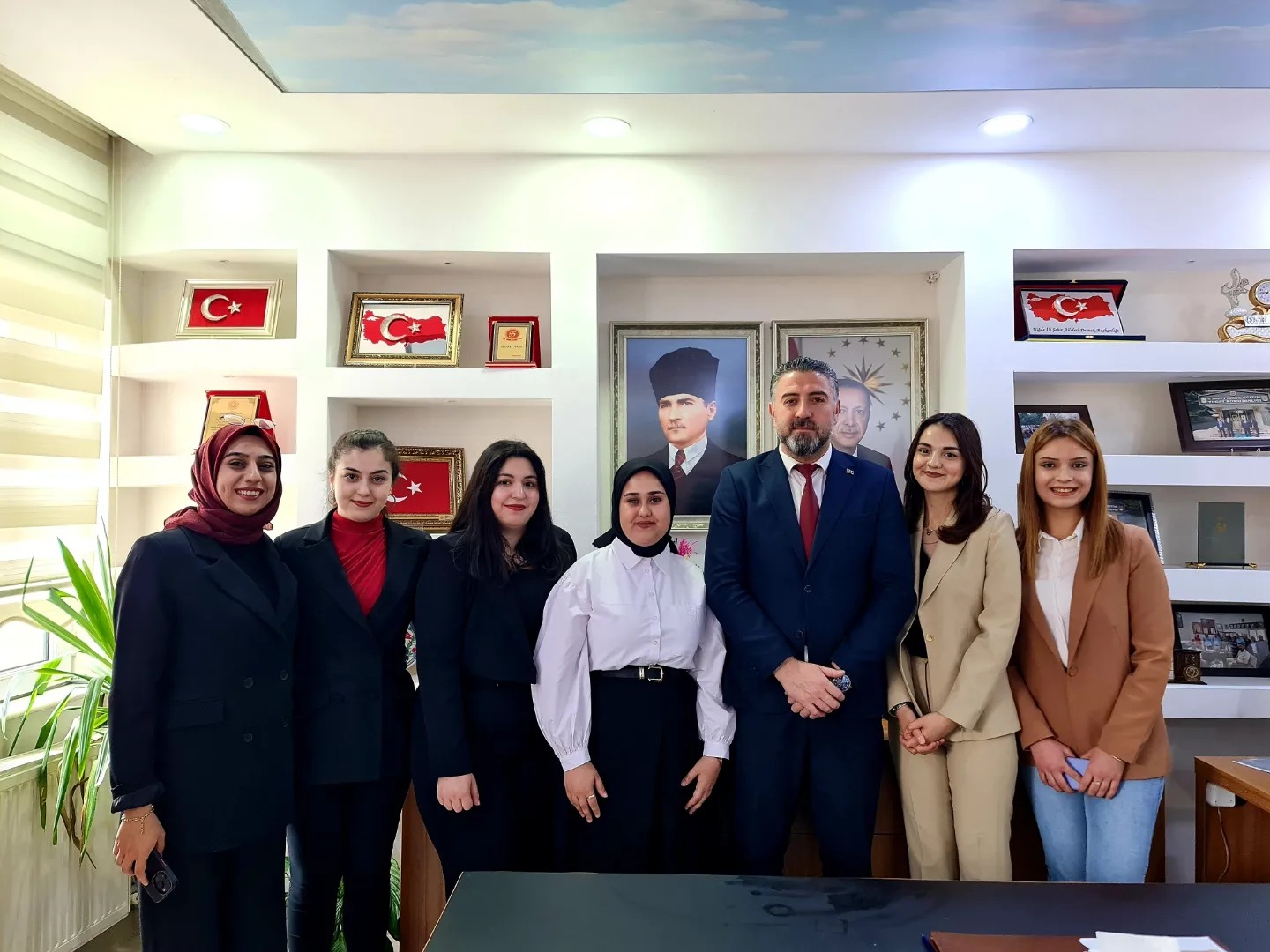 cumhuriyet-universitesi-egitim-fakultesi-sinif-ogretmenligi-ogrencilerinin-dernegimize-ziyareti-759