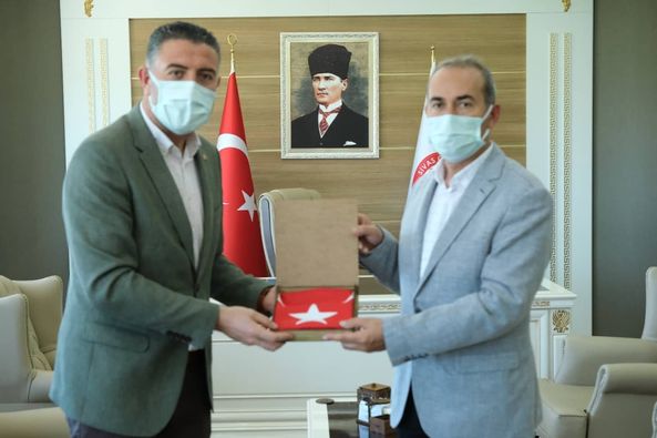 cumhuryet-unverstes-rektorunu-zyaret