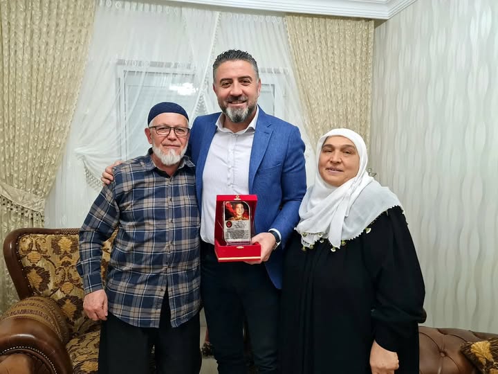 sehidimiz-ahmet-duran-kargavusun-ailesine-ziyaret-794