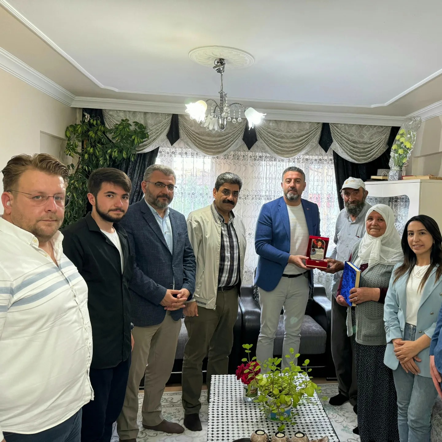 sehidimiz-hakan-yurtoglunun-ailesi-ile-bayramlasma-808