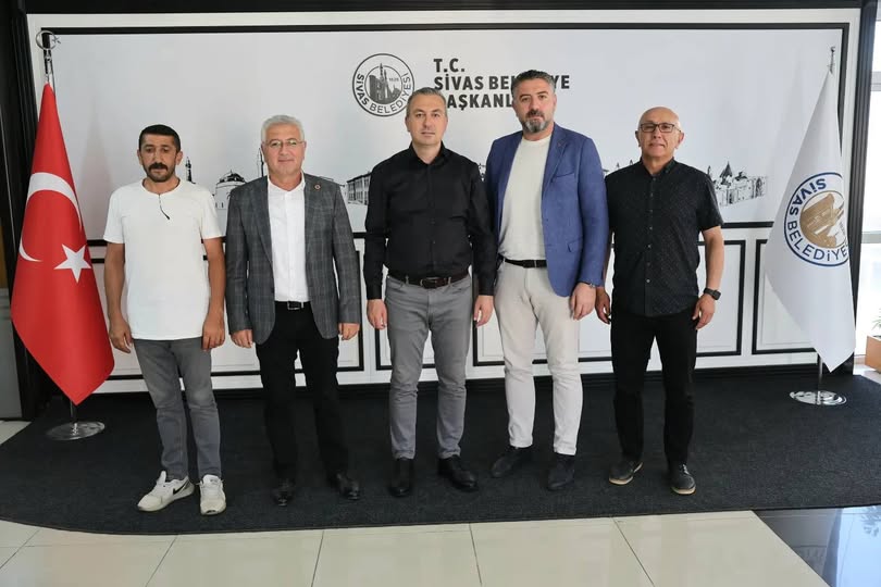 sivas-belediye-baskani-adem-uzuna-ziyaret-816