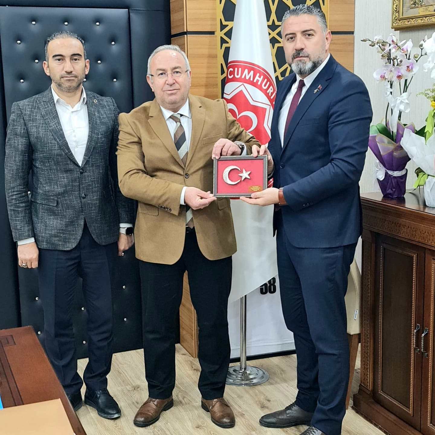 cumhuriyet-universitesi-genel-sekreteri-yuksel-aydini-ziyaret-965