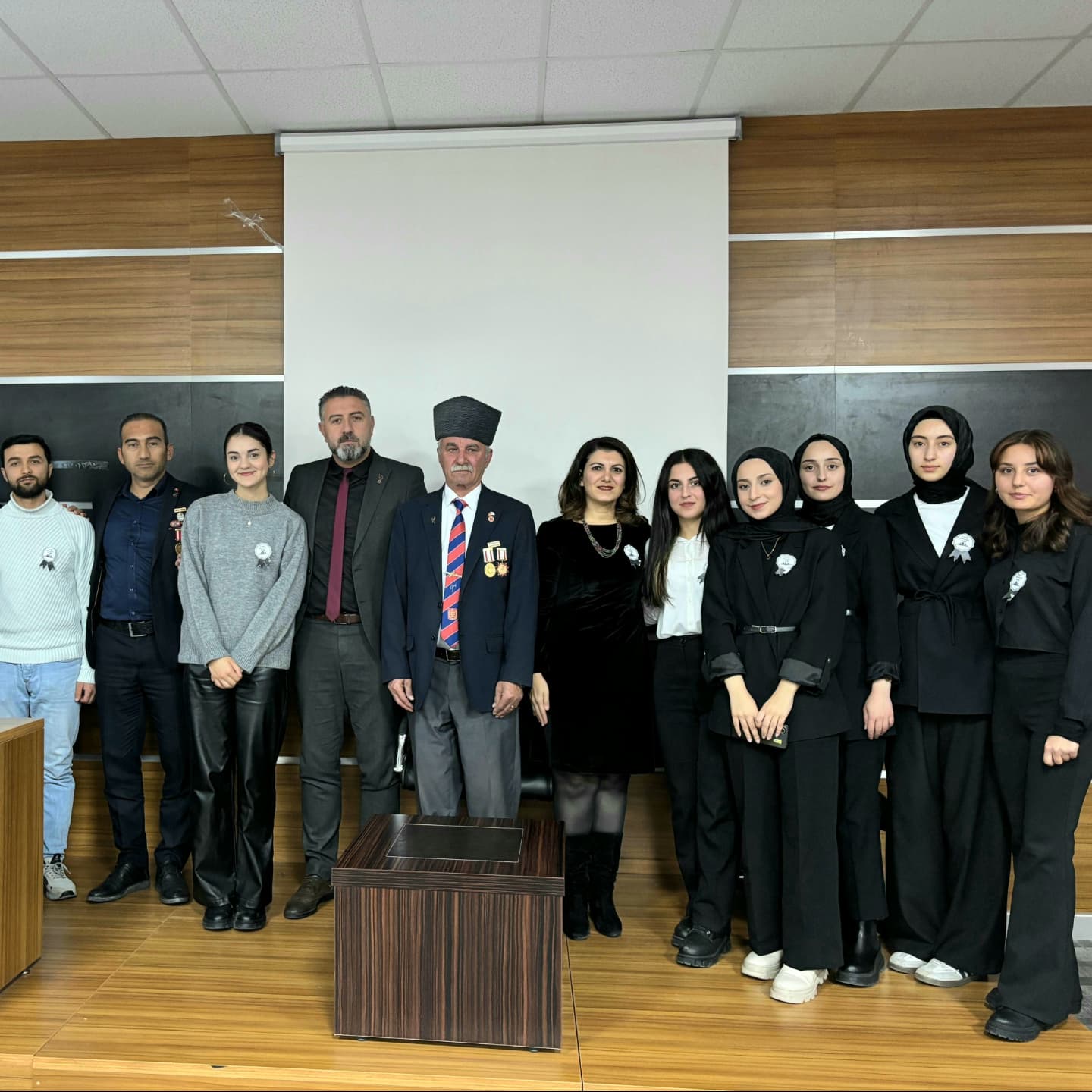 sivas-cumhuriyet-universitesi-egitim-fakultesi-ogrencilerinin-soylesi-programi-974