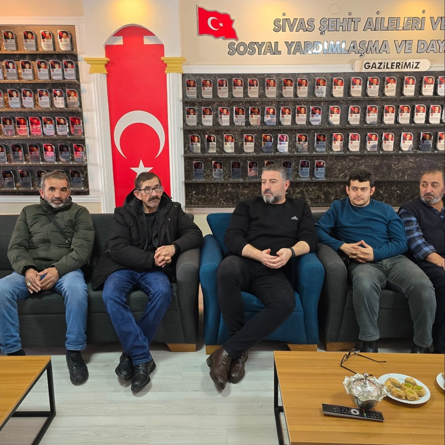 sehit-ailelerimiz-ile-dernegimizde-sohbet-992
